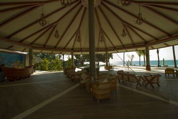 هتل Pristine Mermaid Resort