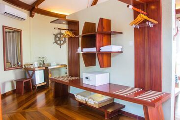 هتل Pristine Mermaid Resort