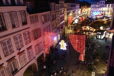 آپارتمان‌های توریست‌ها 70 M² Strasbourg Appart City Center