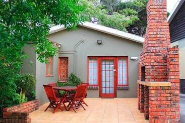 African Aquila Lodge