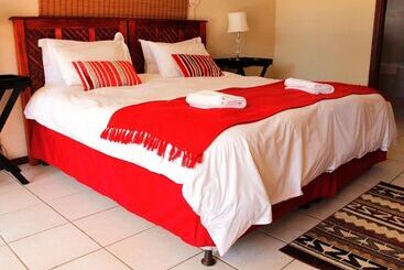 African Aquila Lodge