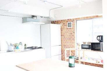 Uzuhouse   Hostel