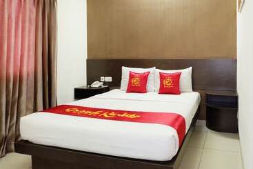 هتل Grand Kartika
