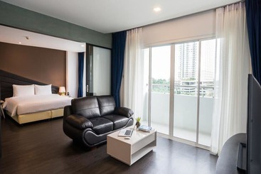 Blue Boat Hotel Jc