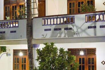 هتل Happy Beach Resort