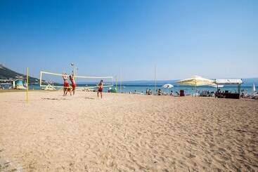 酒店 Mobile Homes Camp Galeb