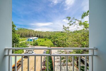 هتل Nai Yang Place  Phuket Airport