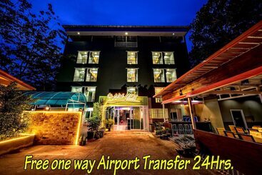 هتل Nai Yang Place  Phuket Airport
