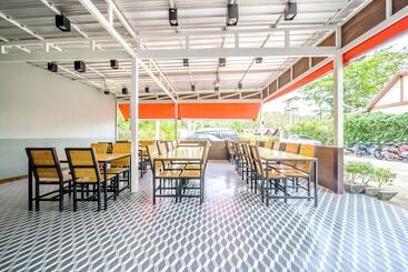 هتل Nai Yang Place  Phuket Airport