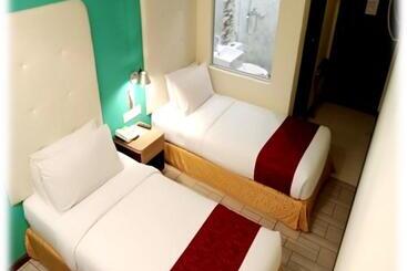 هتل Lumut Suites