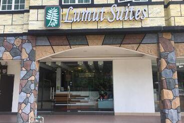 هتل Lumut Suites