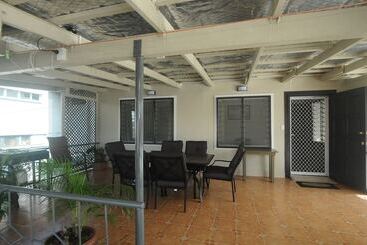 هتل Talofa Inn