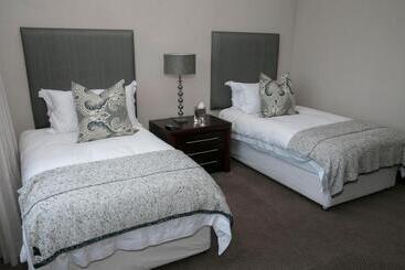 هتل The Mount Knysna