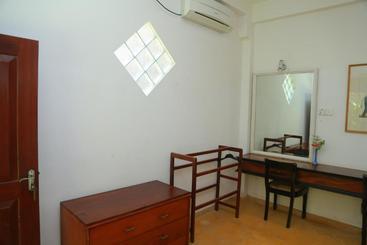 هتل Weliwatta House