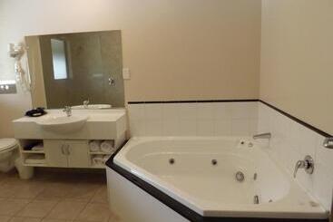 مُتل Southgate Motor Inn