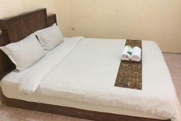 پانسیون Larasati Guest House
