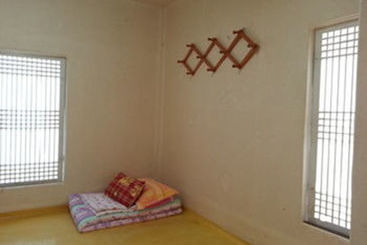پانسیون Moji Guest House
