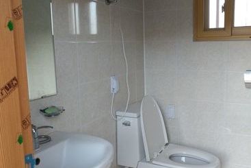 پانسیون Moji Guest House