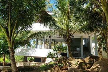 Rumassala Villas