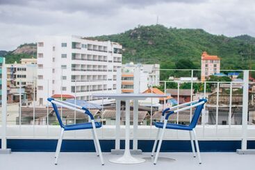 The Moon Hostel Huahin