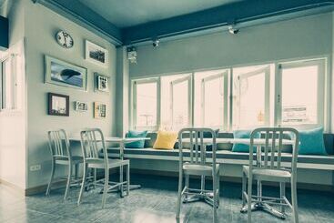 The Moon Hostel Huahin