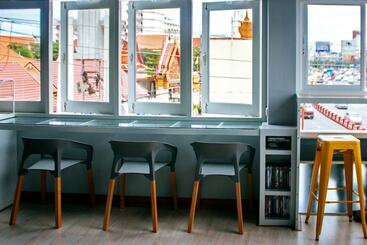 The Moon Hostel Huahin