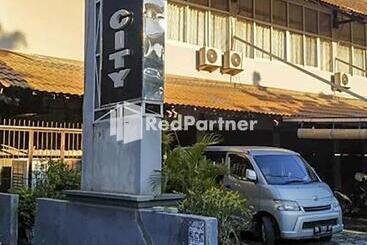 هتل Palu City Guest House Mitra Reddoorz