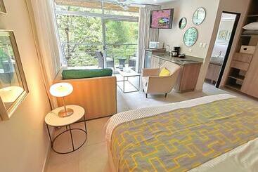 Jungle Vista Boutique