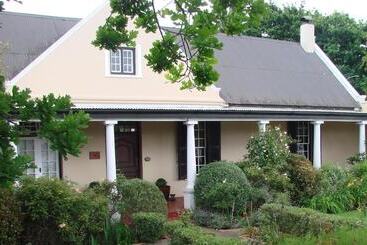 پانسیون Die Waenhuis Guest House