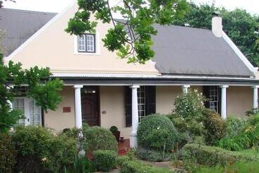 پانسیون Die Waenhuis Guest House