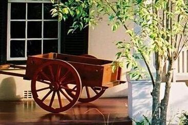 پانسیون Die Waenhuis Guest House