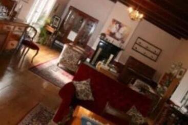 پانسیون Die Waenhuis Guest House