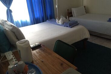 پانسیون Liya Guest Lodge
