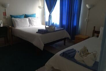 پانسیون Liya Guest Lodge