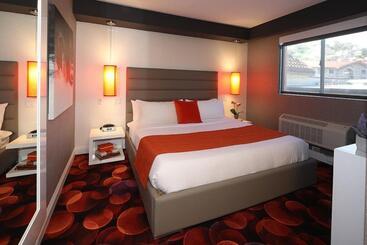 استراحتگاه Lexen Hotel   Hollywood