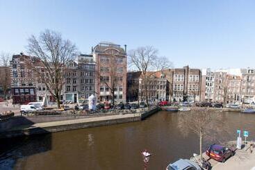 تختخواب و صبحانه Prinsen Apartment