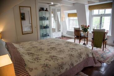 تختخواب و صبحانه Prinsen Apartment