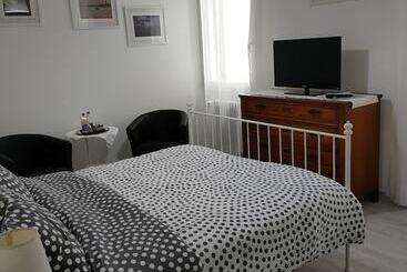 تختخواب و صبحانه Venice Home
