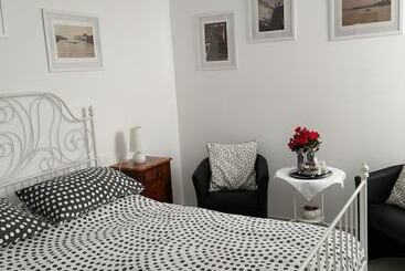 تختخواب و صبحانه Venice Home
