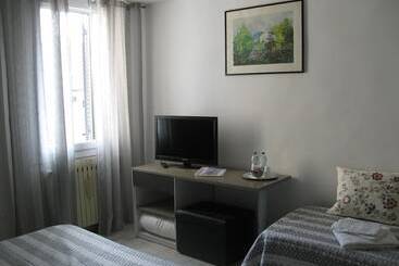 تختخواب و صبحانه Venice Home