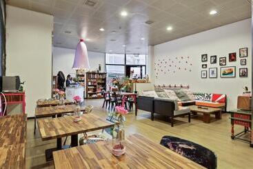 Hostelle Women Only Hostel Amsterdam