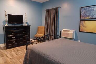 هتل Natchez Manor Bed & Breakfast