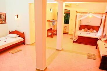 هتل Prince Villa