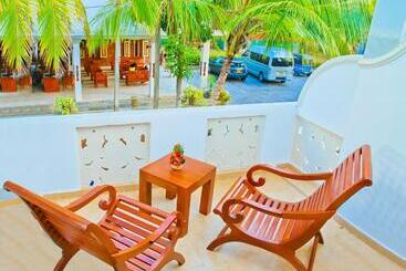 هتل Prince Villa