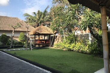 هتل The Celuk Homestay