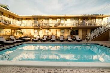 Sheridan Suites Apartments