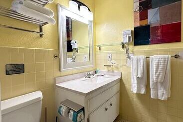 Sheridan Suites Apartments