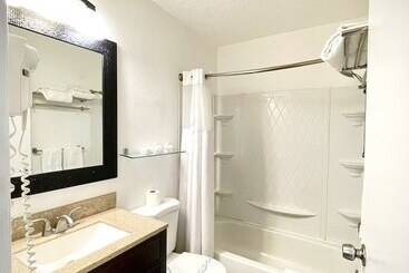 Sheridan Suites Apartments