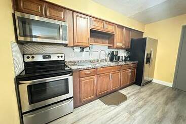 Sheridan Suites Apartments