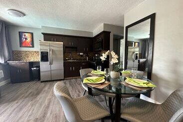 Sheridan Suites Apartments